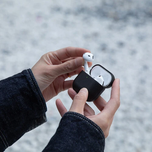 (RE)CLASSIC CASE, чехол защитный NATIVE UNION для AirPods 4, цвет: черный
