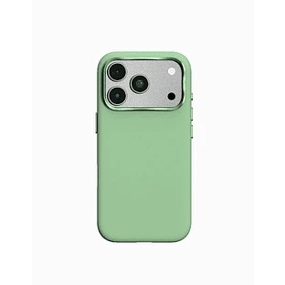 Чехол защитный VLP Aster Pro Case с MagSafe для iPhone 18 Pro, зеленый