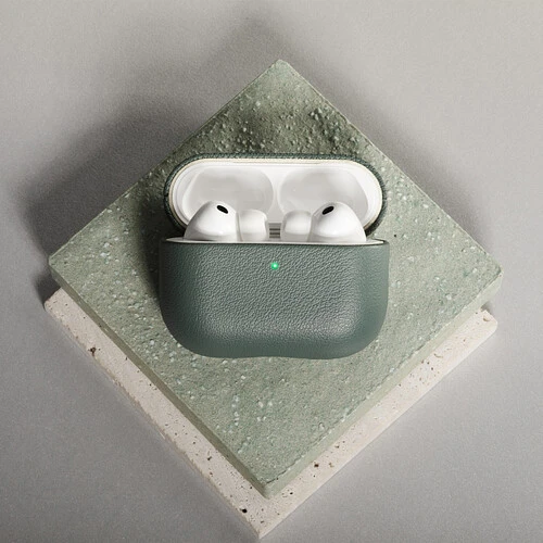 (RE)CLASSIC CASE, чехол защитный NATIVE UNION для AirPods Pro 3, цвет: зеленый