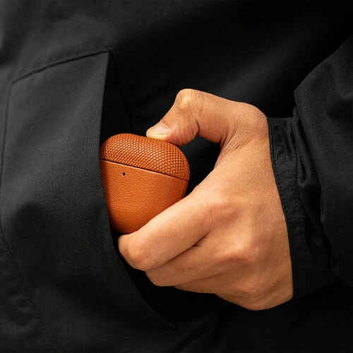 (RE)CLASSIC CASE, чехол защитный NATIVE UNION для AirPods 4, цвет: коричневый