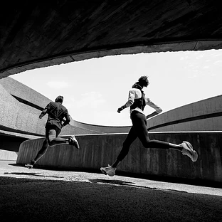 Apple Watch Ultra 2 2024 GPS + Cellular 49mm Natural Titanium Case with White Ocean Band 