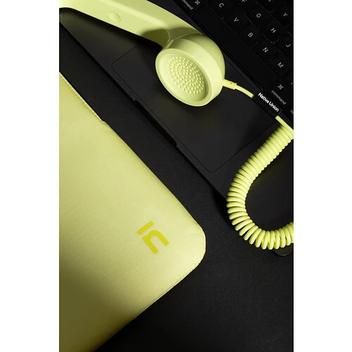 Защитный чехол ULTRALIGHT SLEEVE FOR MACBOOK NEO 13", цвет: лимонный
