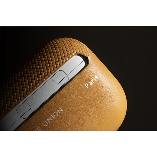 (RE)Classic CASE чехол защитный для AIRPODS PRO 2 кожанный, цвет: крафт