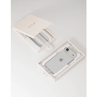 Стекло защитное 2.5D VLP Easy Box для iPhone 17 Pro Max, с черной рамкой Стекло защитное 2.5D VLP Easy Box для iPhone 17 Pro Max, с черной рамкой